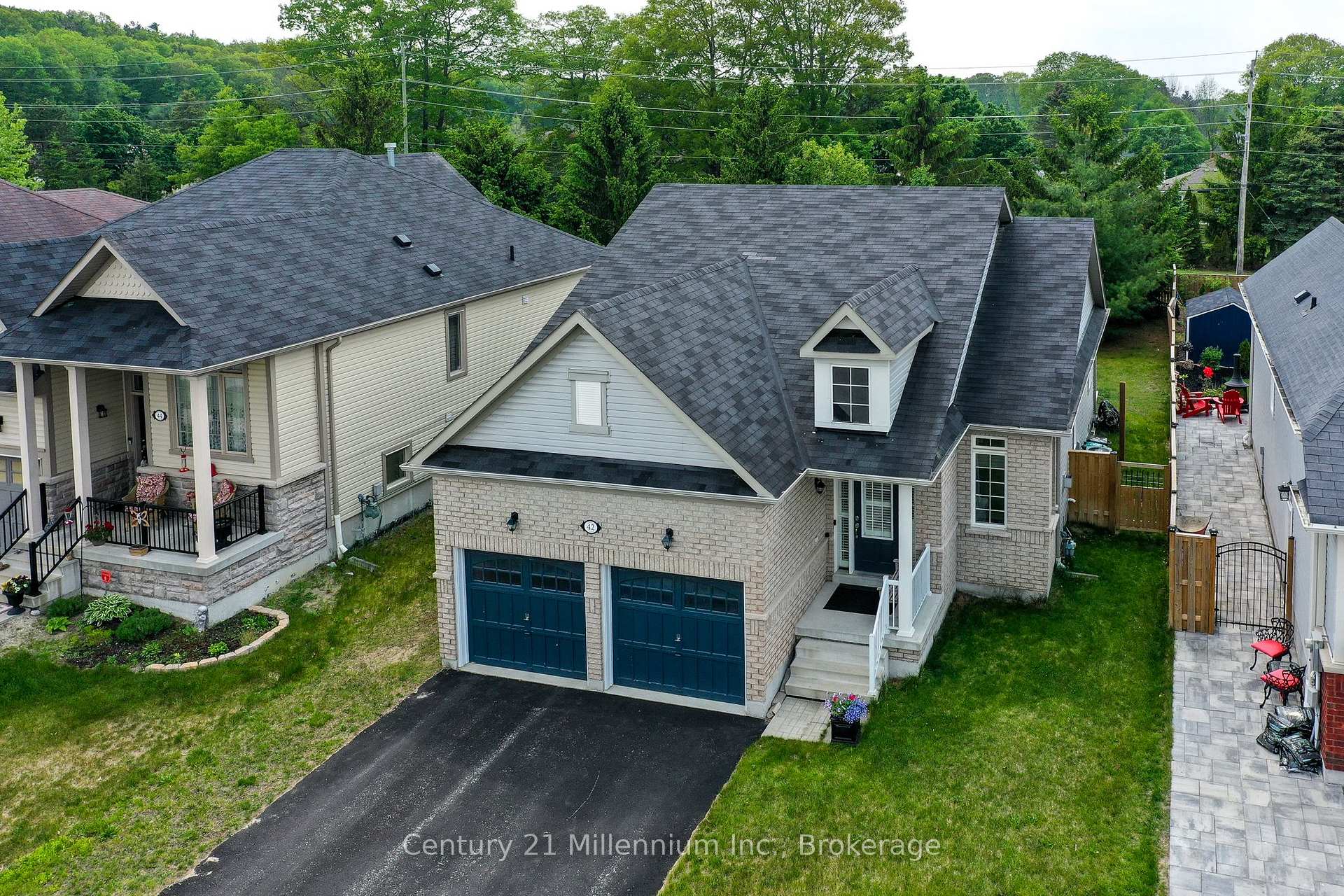 Photo 4 of 42 Christy Drive, Wasaga Beach — HOMEH