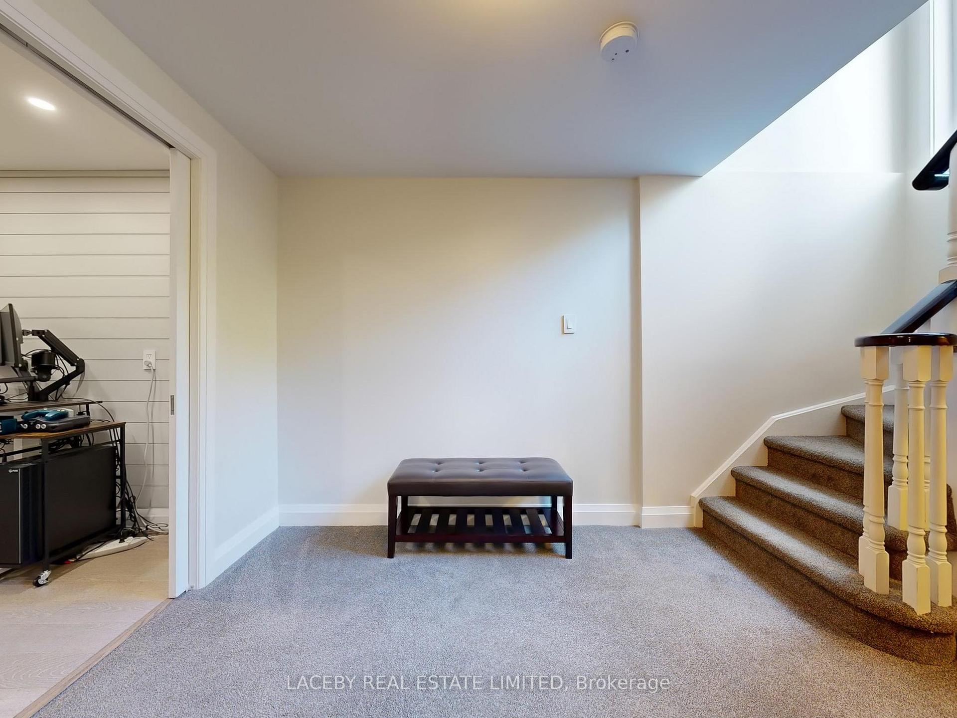 Photo 31 of 71 Hollandview Trail, Aurora, Bayview Wellington — HOMEH