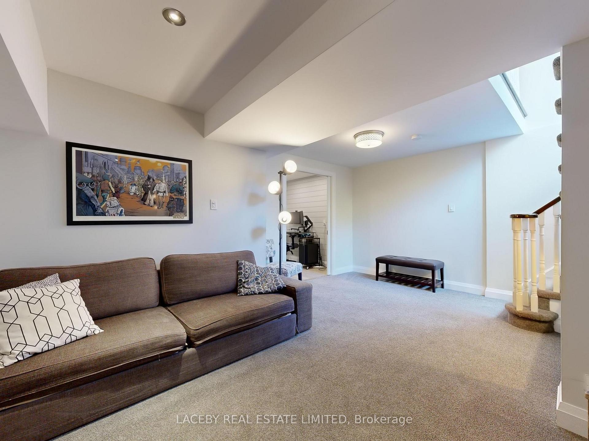 Photo 36 of 71 Hollandview Trail, Aurora, Bayview Wellington — HOMEH