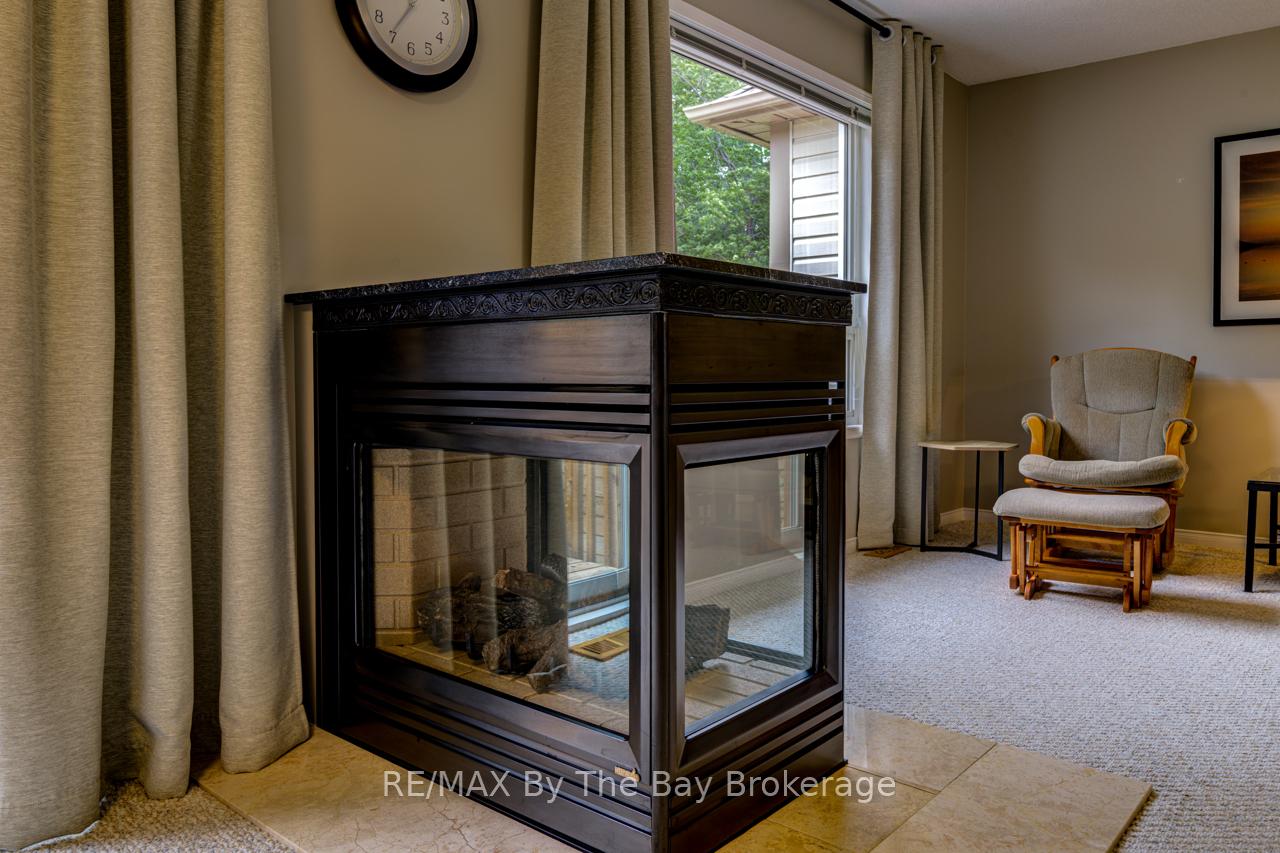 Photo 8 of 29 Cranberry Heights, Wasaga Beach — HOMEH