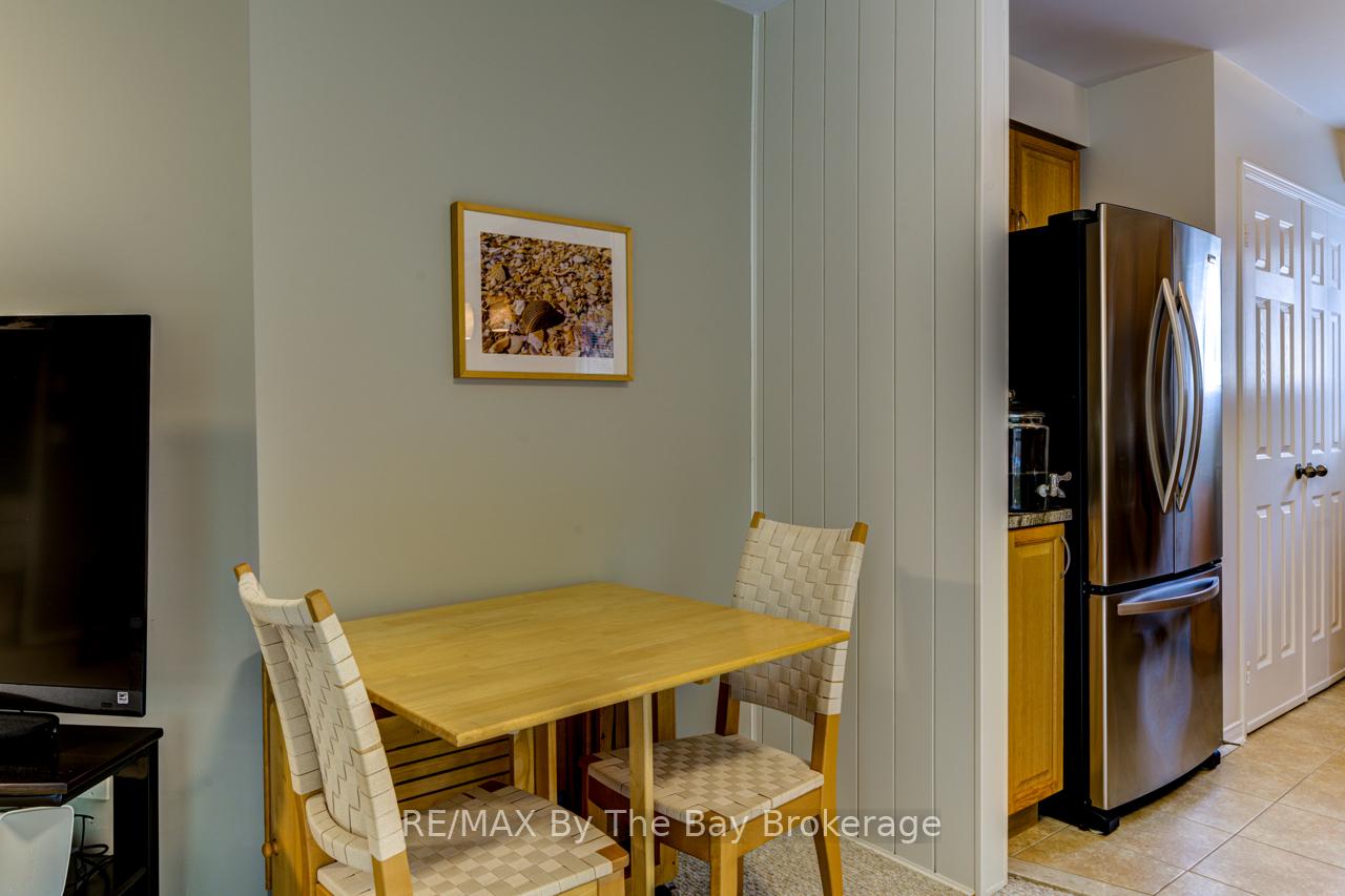 Photo 11 of 29 Cranberry Heights, Wasaga Beach — HOMEH