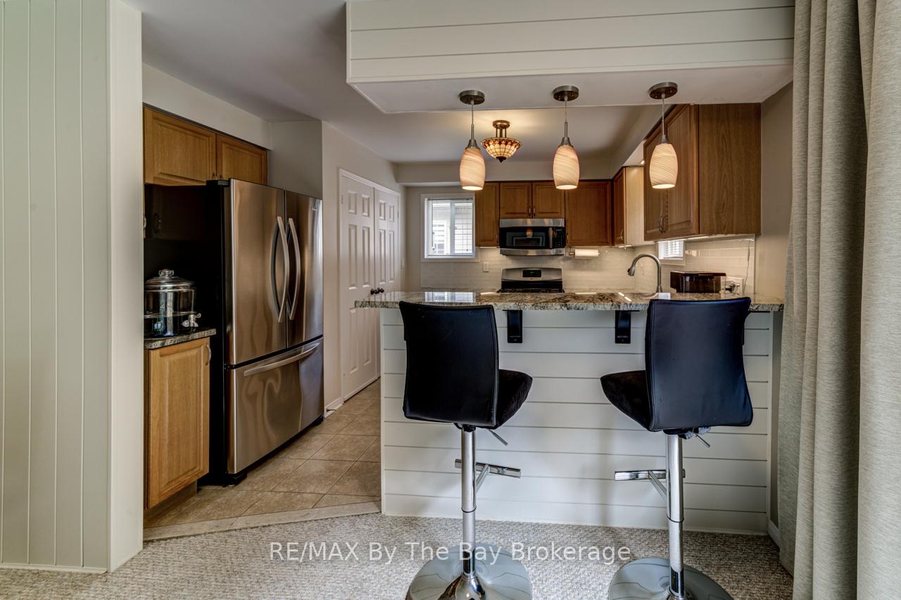 Photo 12 of 29 Cranberry Heights, Wasaga Beach — HOMEH