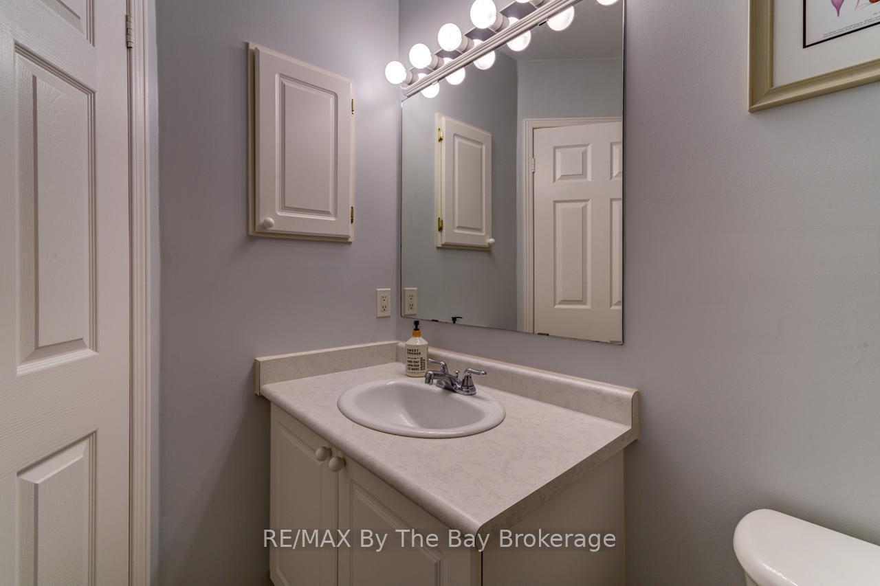 Photo 21 of 29 Cranberry Heights, Wasaga Beach — HOMEH