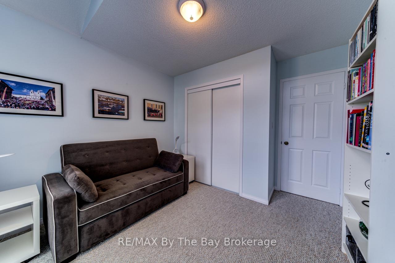 Photo 24 of 29 Cranberry Heights, Wasaga Beach — HOMEH