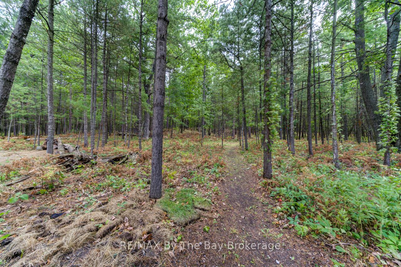 Photo 31 of 29 Cranberry Heights, Wasaga Beach — HOMEH