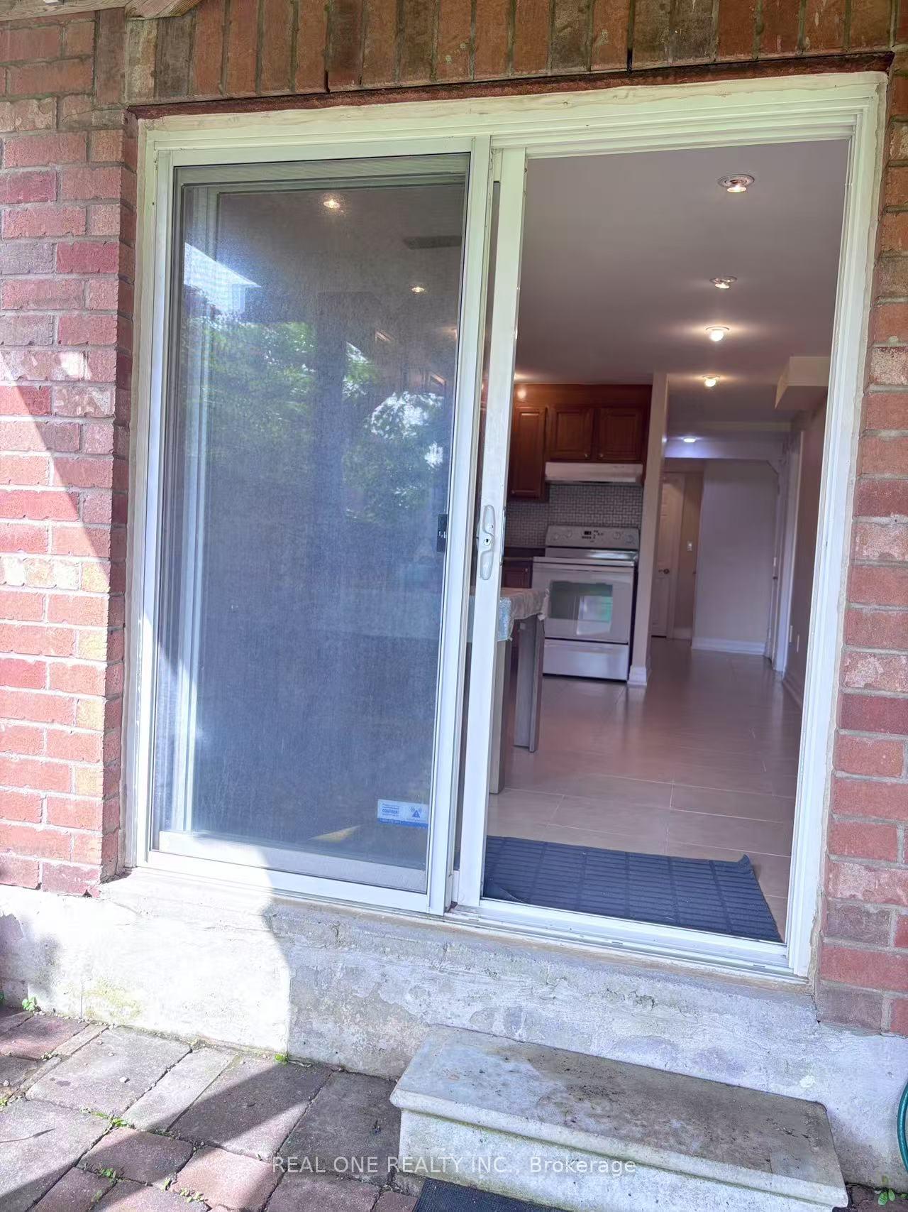 Photo 11 of Unit Basement, 11 Cherry Bush Road, Vaughan, Patterson — HOMEH