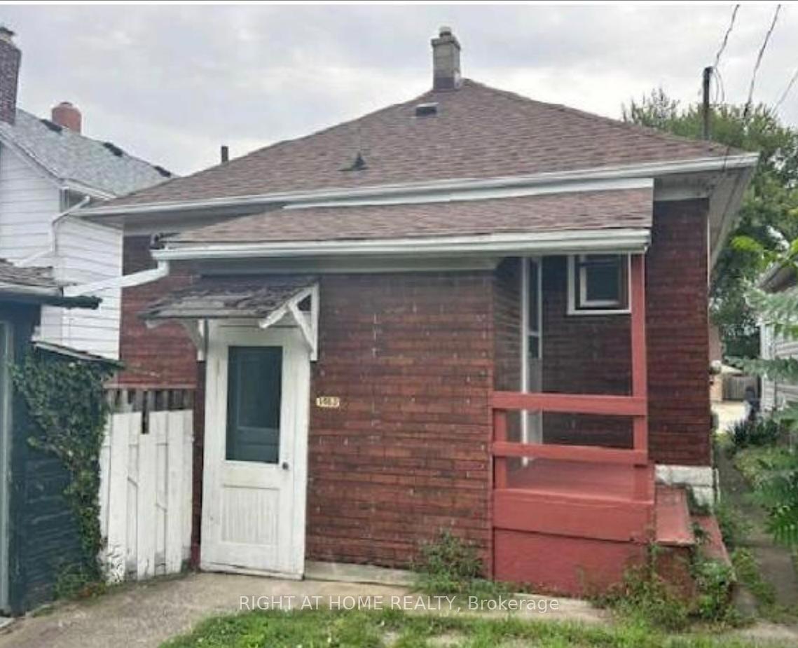 Photo 2 of 1463 Goyeau Street, Windsor — HOMEH