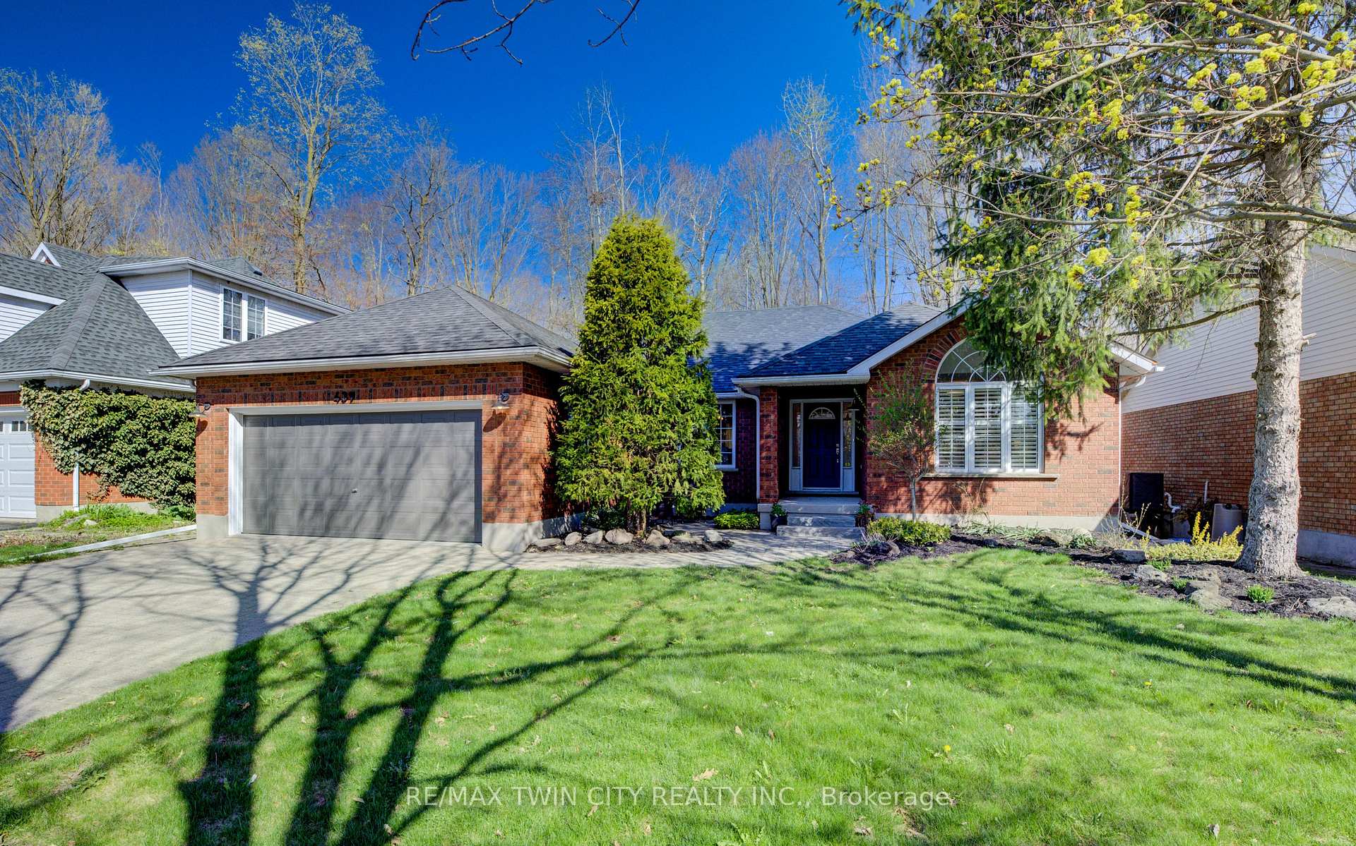 Front of 439 Northlake Drive