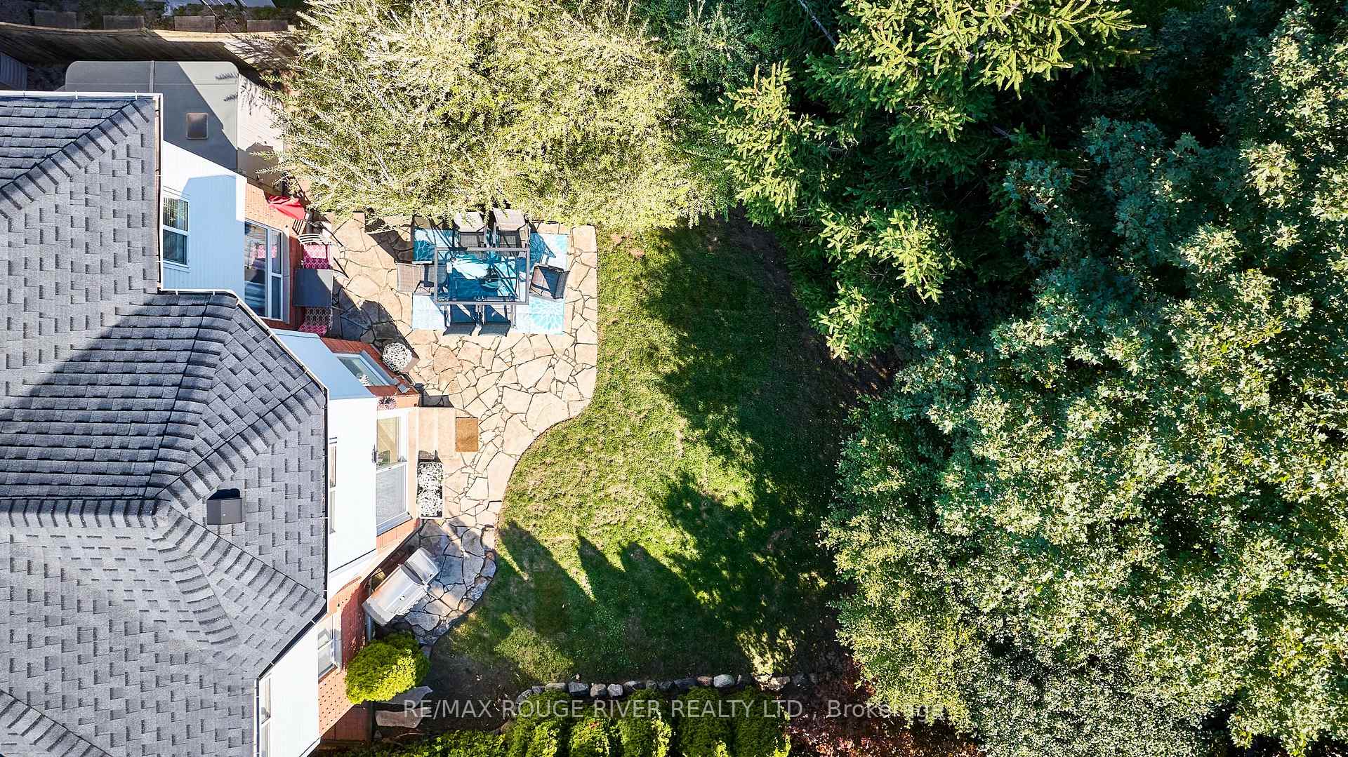 Photo 31 of 25 Constance Drive, Whitby, Williamsburg — HOMEH