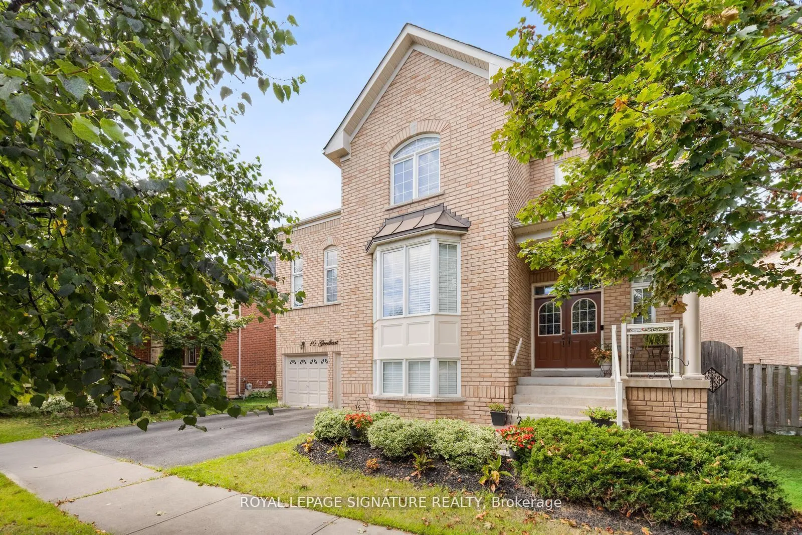 Photo 2 of 10 Goodhart Crescent, Ajax, Northwest Ajax — HOMEH