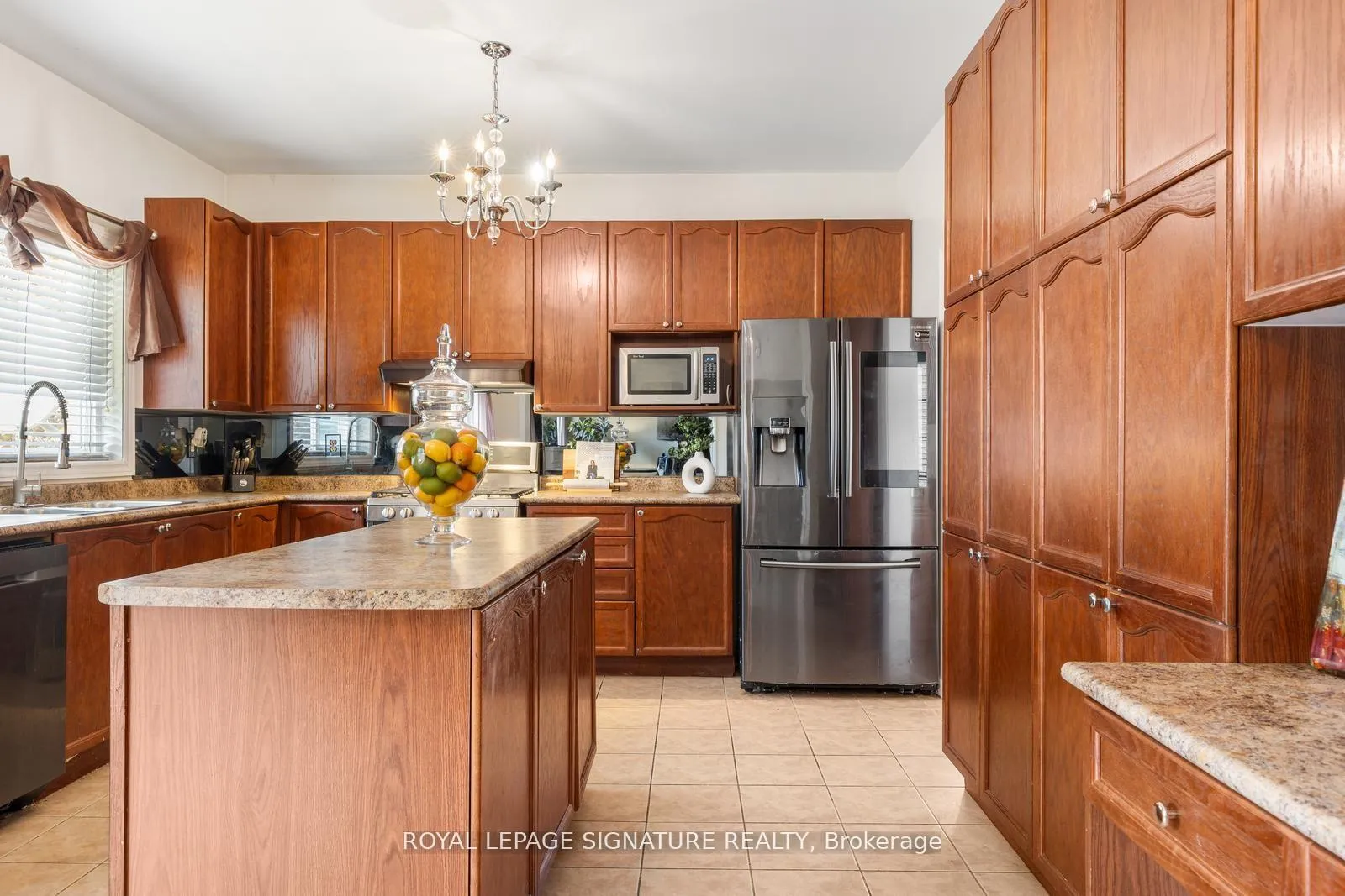 Photo 9 of 10 Goodhart Crescent, Ajax, Northwest Ajax — HOMEH
