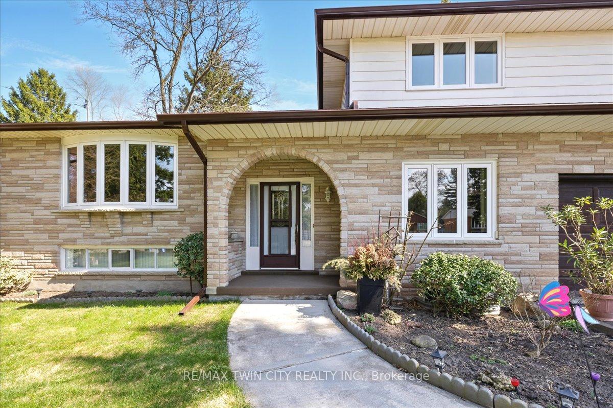 Photo 2 of 263 Normandy Avenue, Waterloo — HOMEH