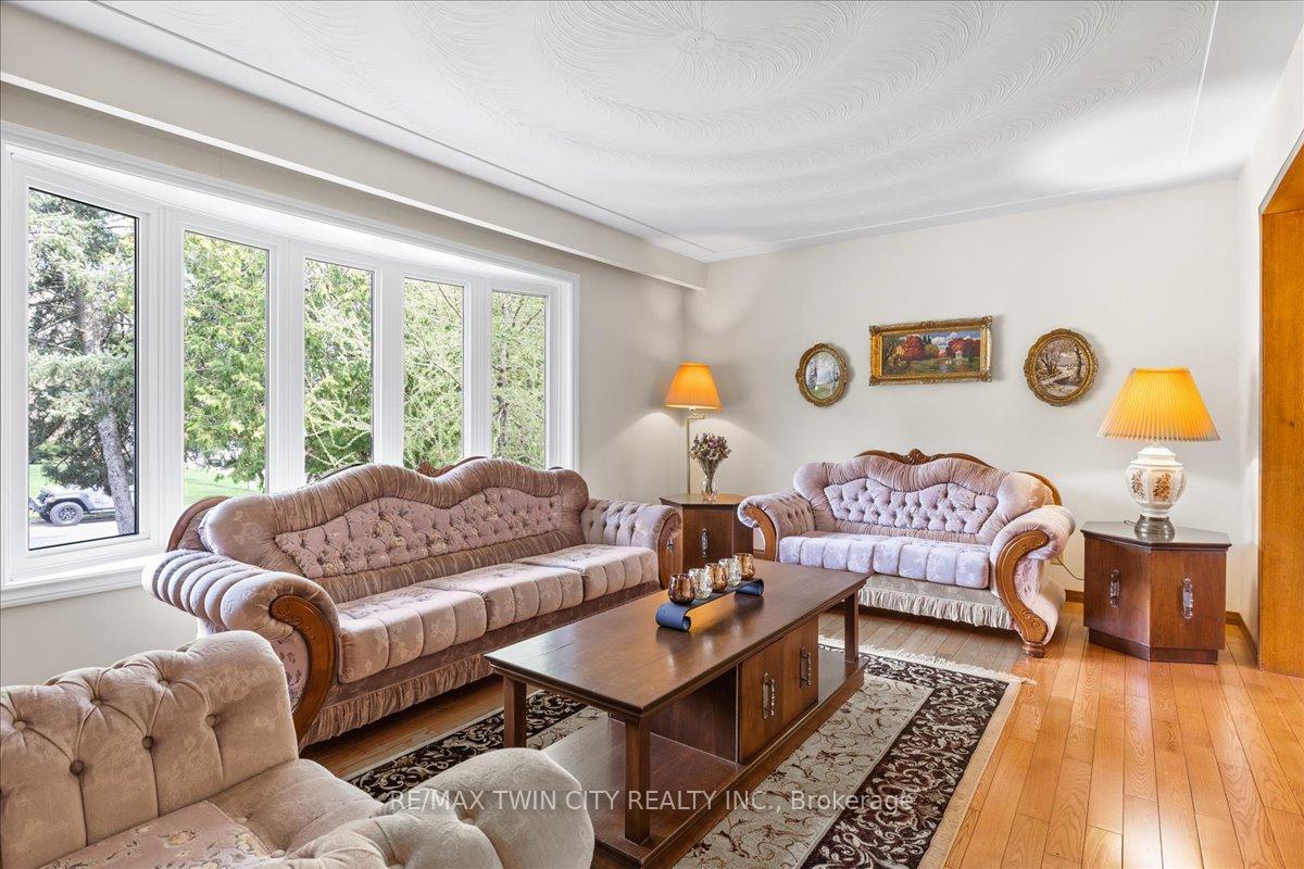 Photo 7 of 263 Normandy Avenue, Waterloo — HOMEH