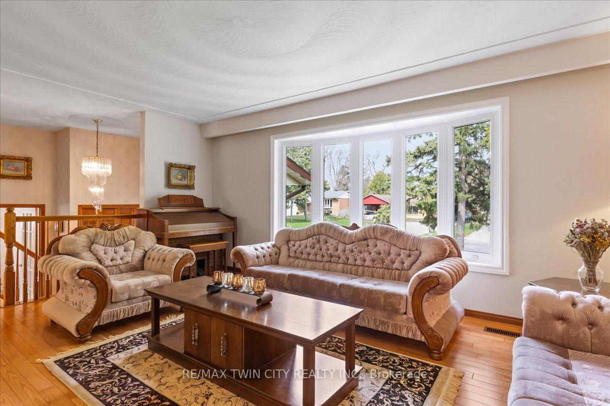 Photo 8 of 263 Normandy Avenue, Waterloo — HOMEH