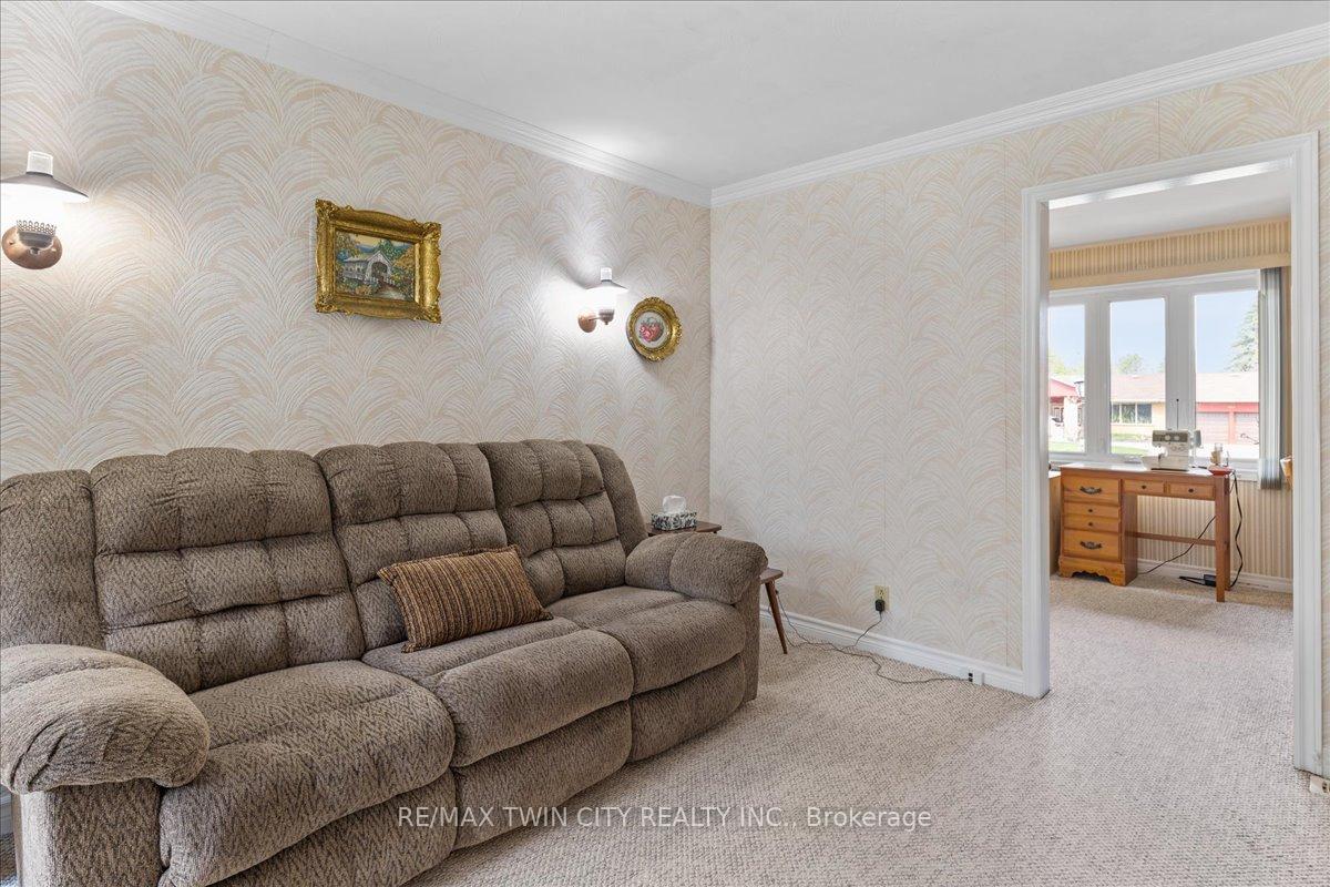 Photo 13 of 263 Normandy Avenue, Waterloo — HOMEH
