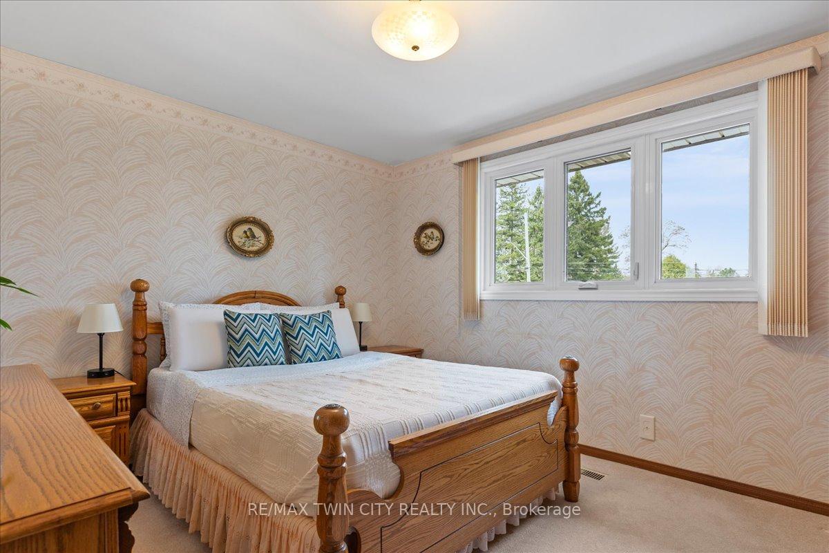 Photo 22 of 263 Normandy Avenue, Waterloo — HOMEH