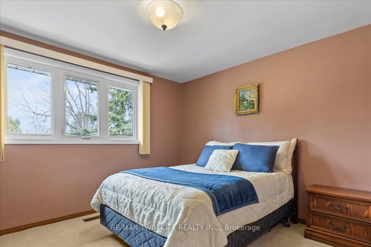 Photo 24 of 263 Normandy Avenue, Waterloo — HOMEH
