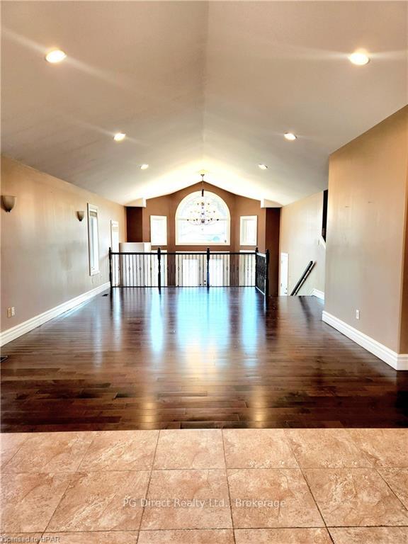 Photo 4 of 941 Banwell Road, Windsor — HOMEH