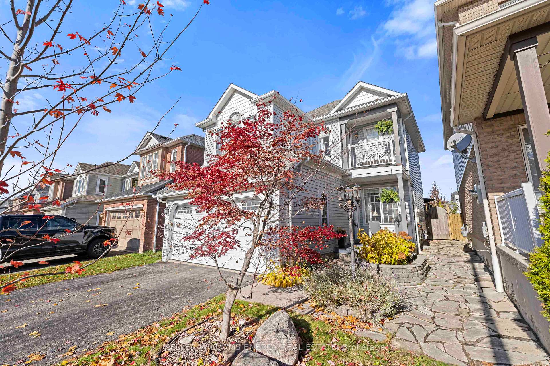 Photo 3 of 71 Sandford Crescent, Whitby, Rolling Acres — HOMEH
