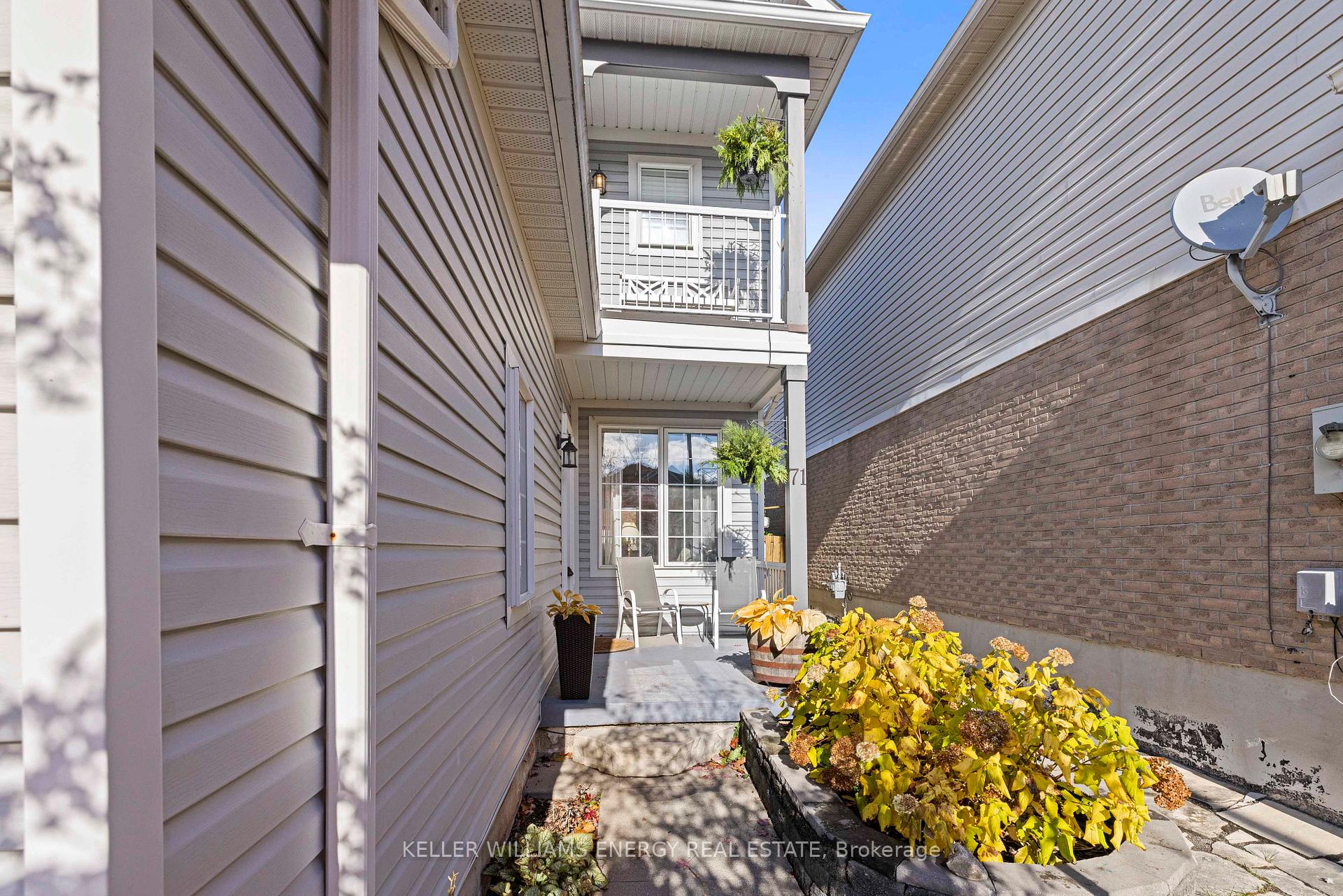 Photo 4 of 71 Sandford Crescent, Whitby, Rolling Acres — HOMEH