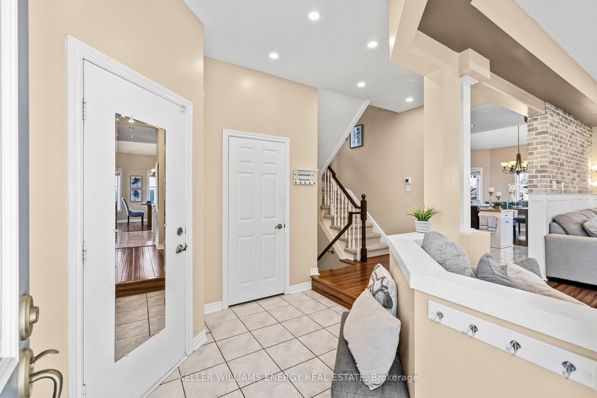Photo 6 of 71 Sandford Crescent, Whitby, Rolling Acres — HOMEH