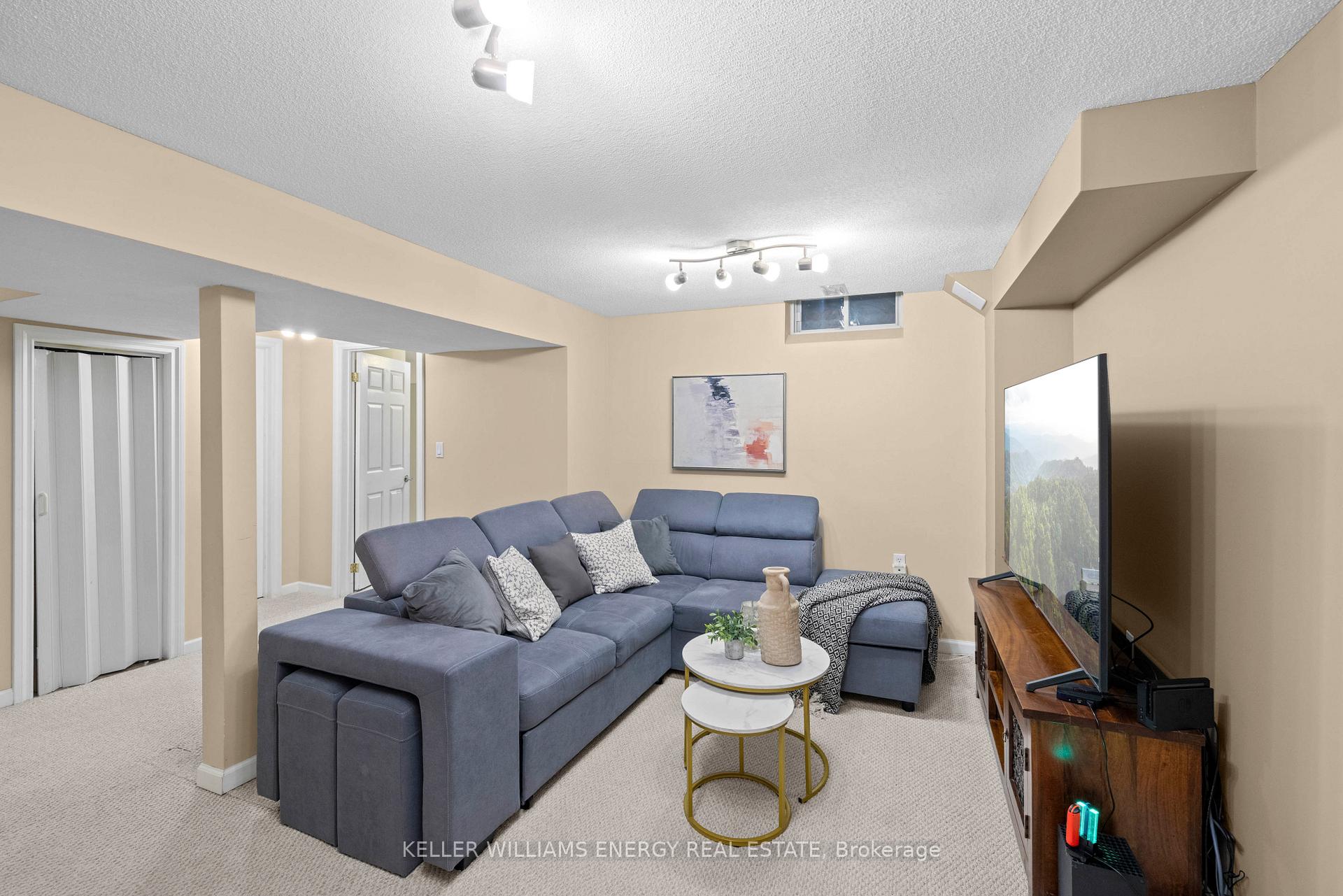 Photo 32 of 71 Sandford Crescent, Whitby, Rolling Acres — HOMEH