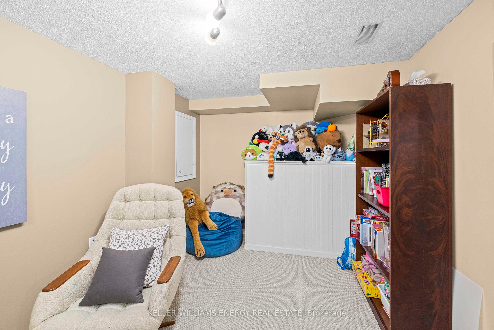 Photo 33 of 71 Sandford Crescent, Whitby, Rolling Acres — HOMEH