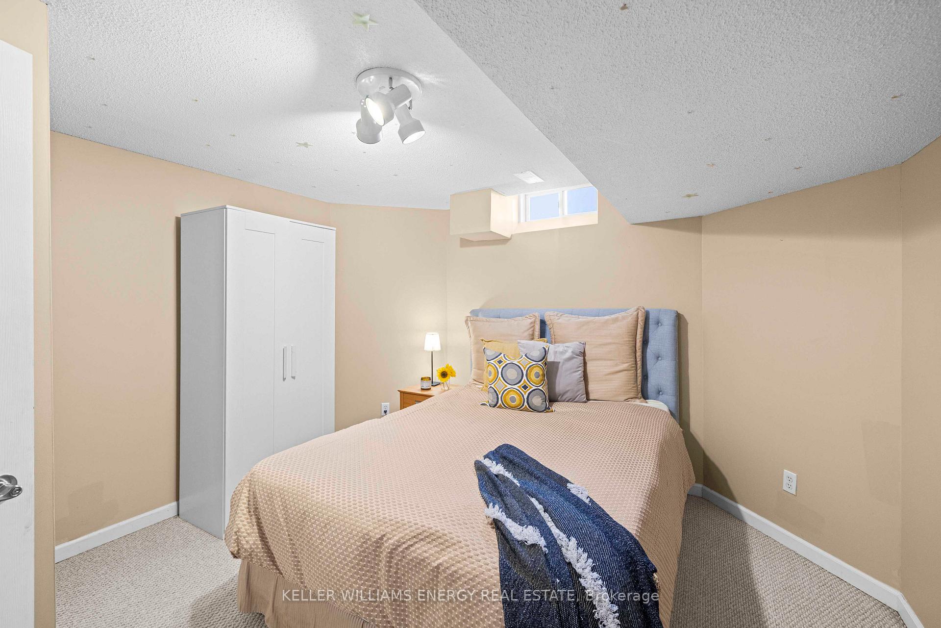 Photo 34 of 71 Sandford Crescent, Whitby, Rolling Acres — HOMEH