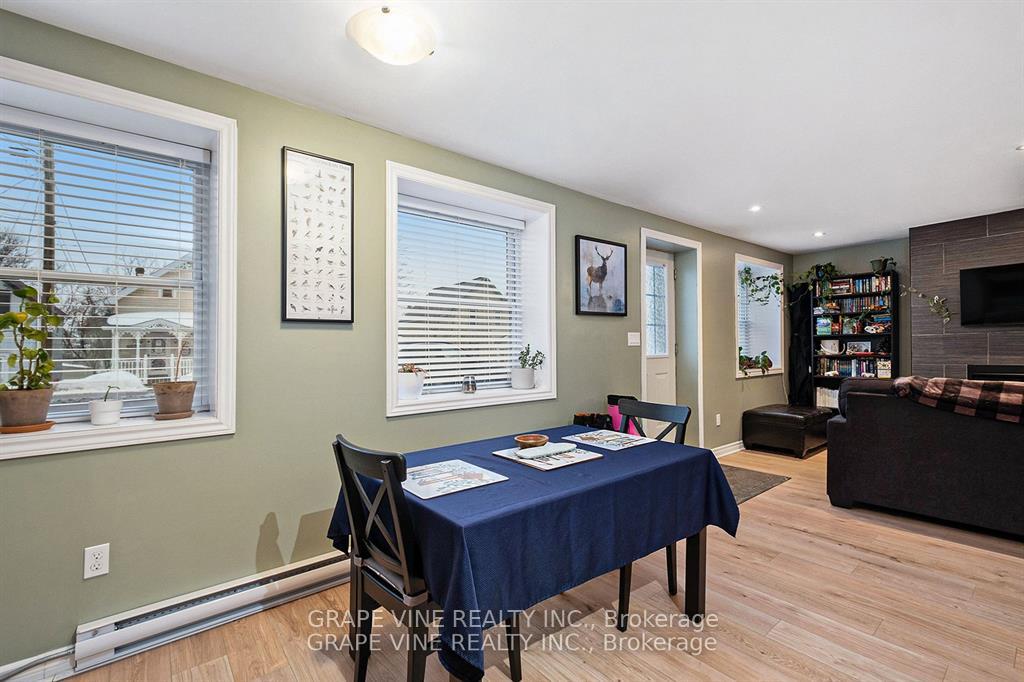 Photo 4 of 261 Elgin Street W, Arnprior — HOMEH