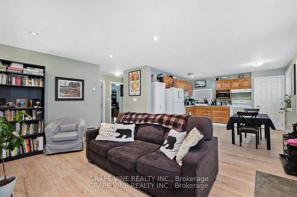 Photo 6 of 261 Elgin Street W, Arnprior — HOMEH