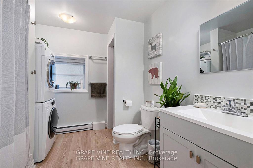 Photo 18 of 261 Elgin Street W, Arnprior — HOMEH