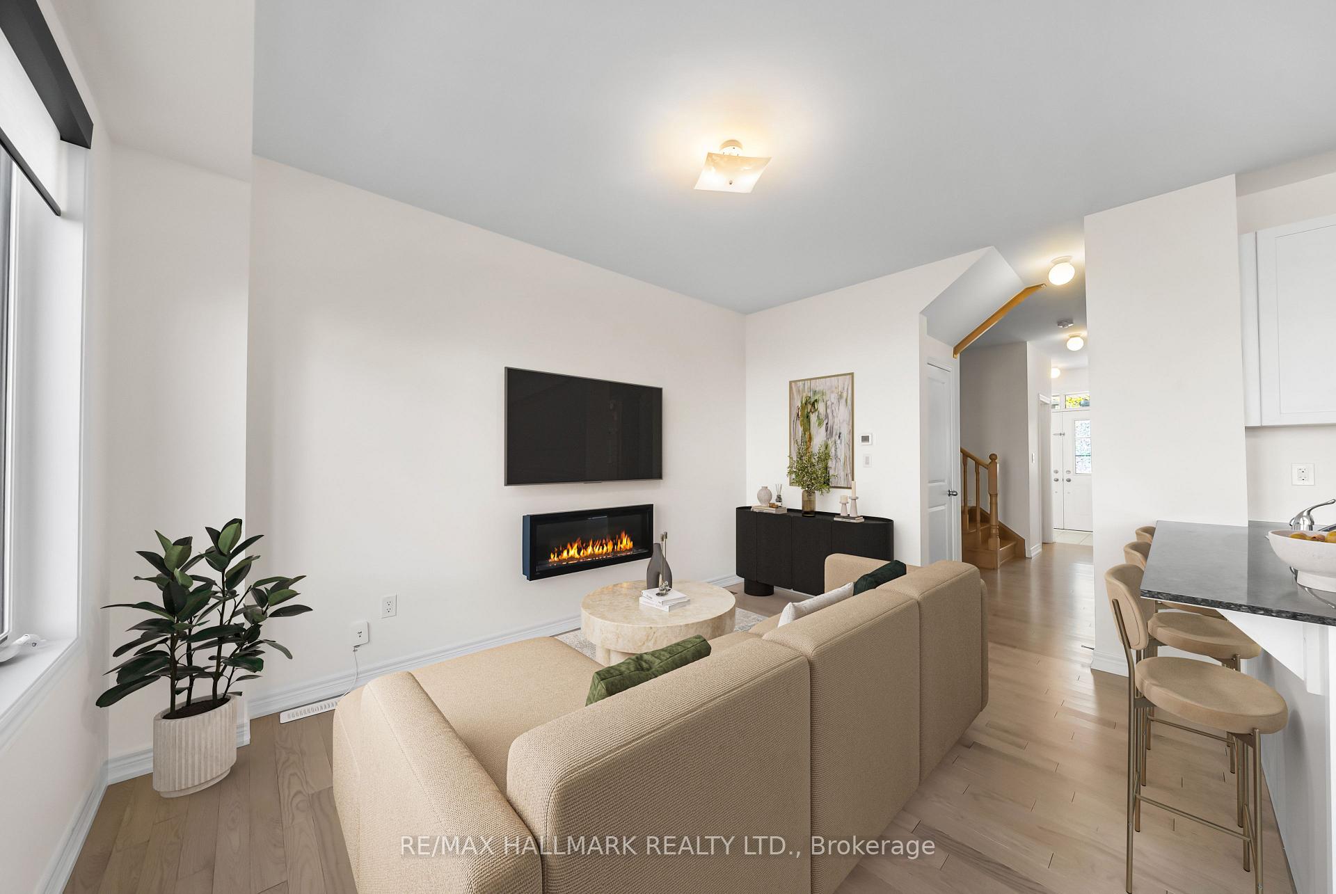 Photo 5 of 581 Barons Street, Vaughan, Kleinburg — HOMEH
