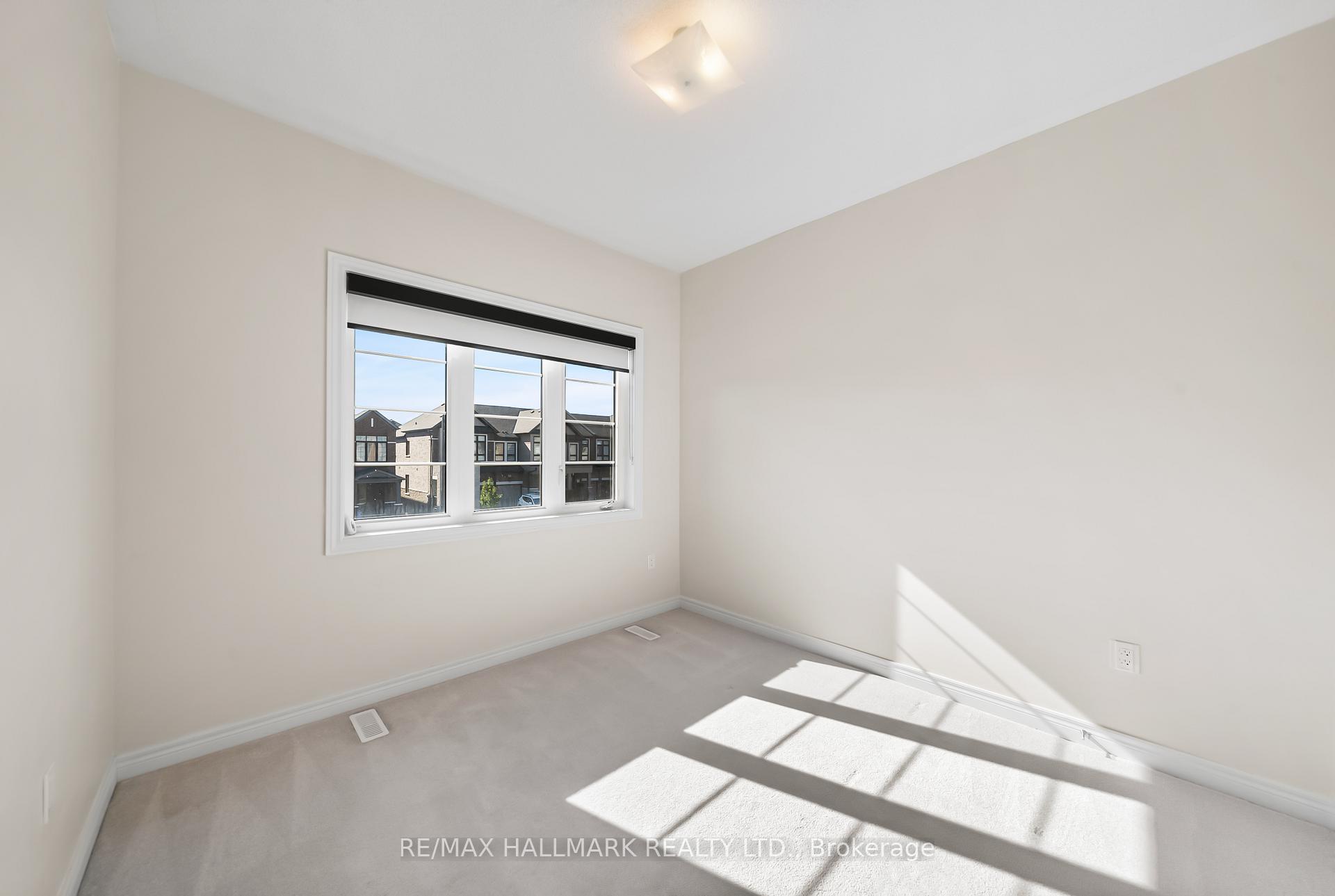 Photo 23 of 581 Barons Street, Vaughan, Kleinburg — HOMEH