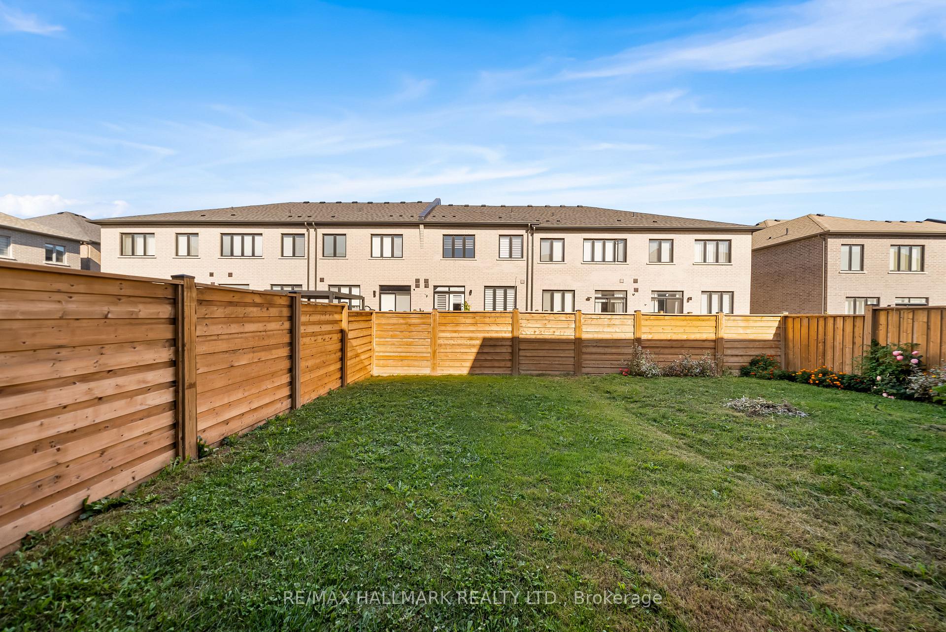 Photo 30 of 581 Barons Street, Vaughan, Kleinburg — HOMEH