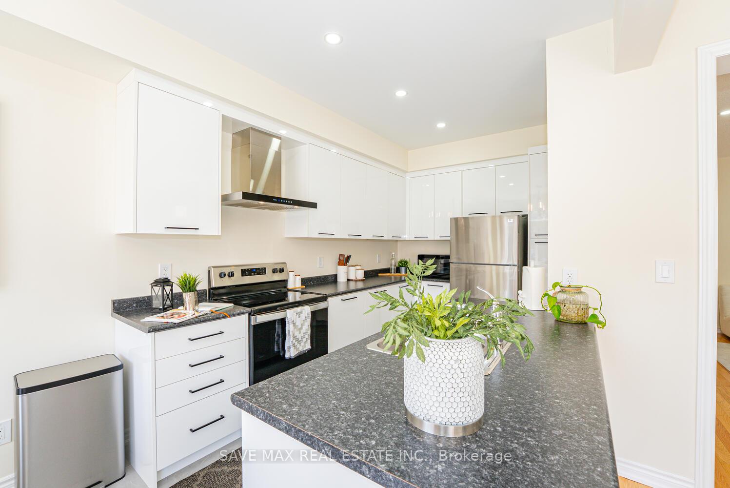 Photo 18 of 41 Closson Drive, Whitby, Rural Whitby — HOMEH