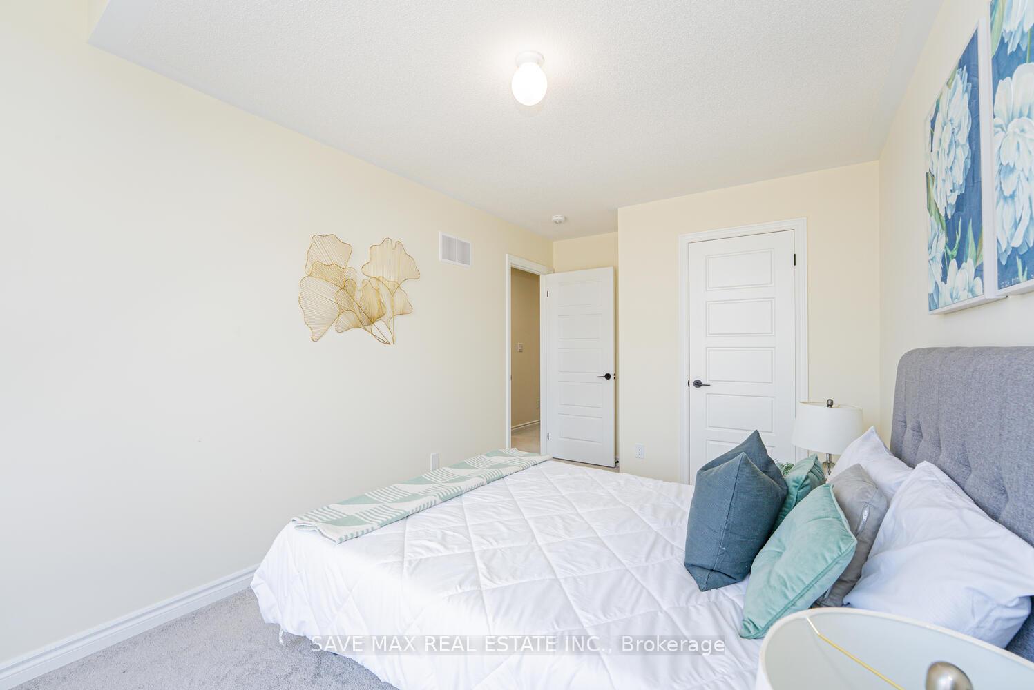 Photo 35 of 41 Closson Drive, Whitby, Rural Whitby — HOMEH