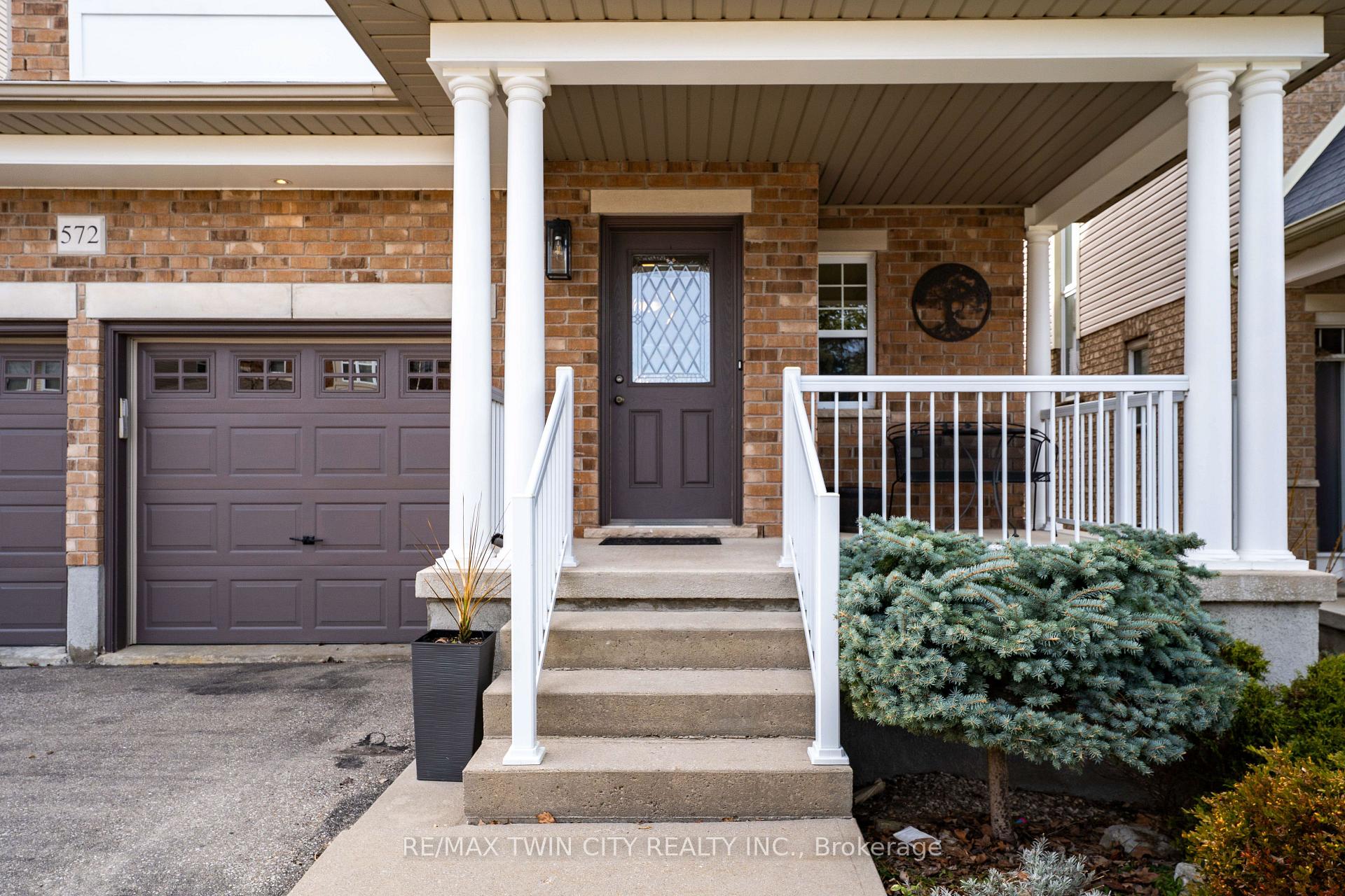 Photo 2 of 572 Altheim Crescent, Waterloo — HOMEH