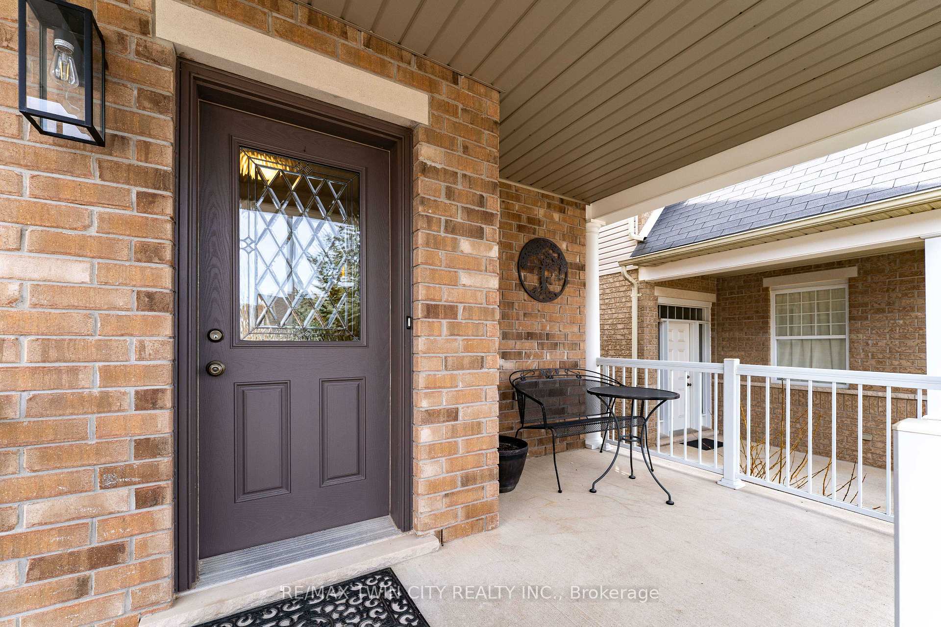 Photo 3 of 572 Altheim Crescent, Waterloo — HOMEH