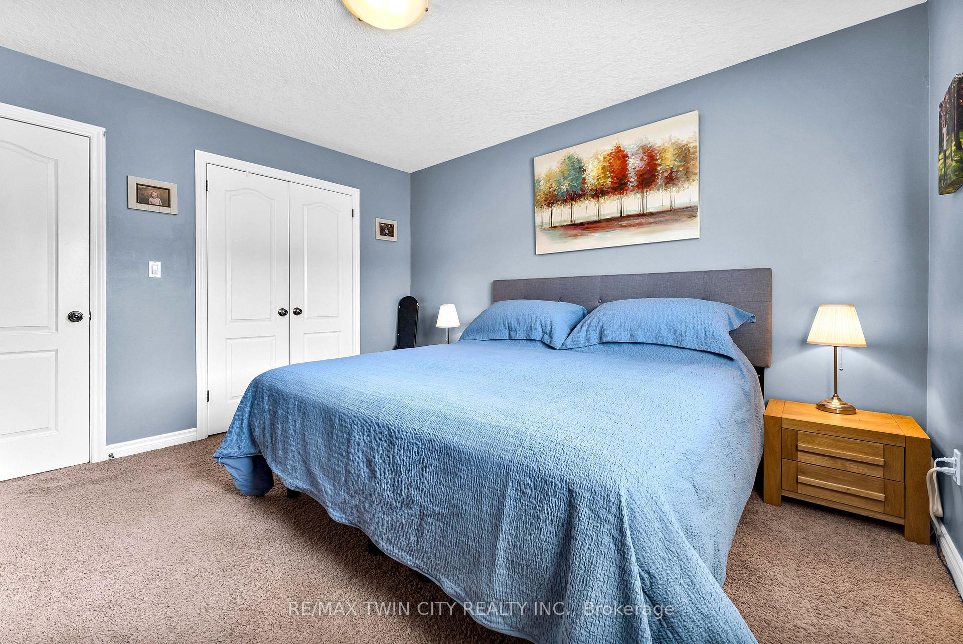 Photo 20 of 572 Altheim Crescent, Waterloo — HOMEH