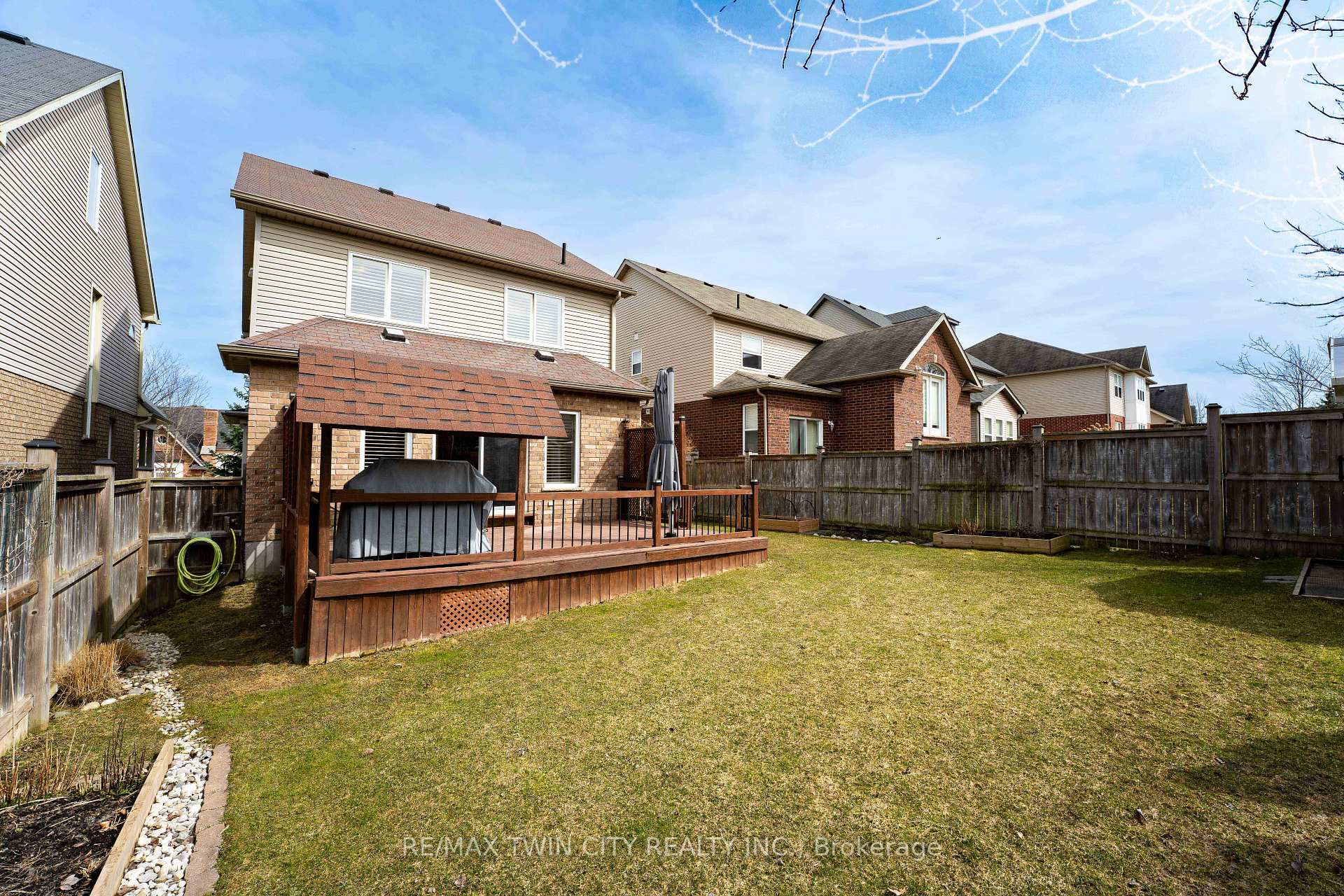 Photo 31 of 572 Altheim Crescent, Waterloo — HOMEH