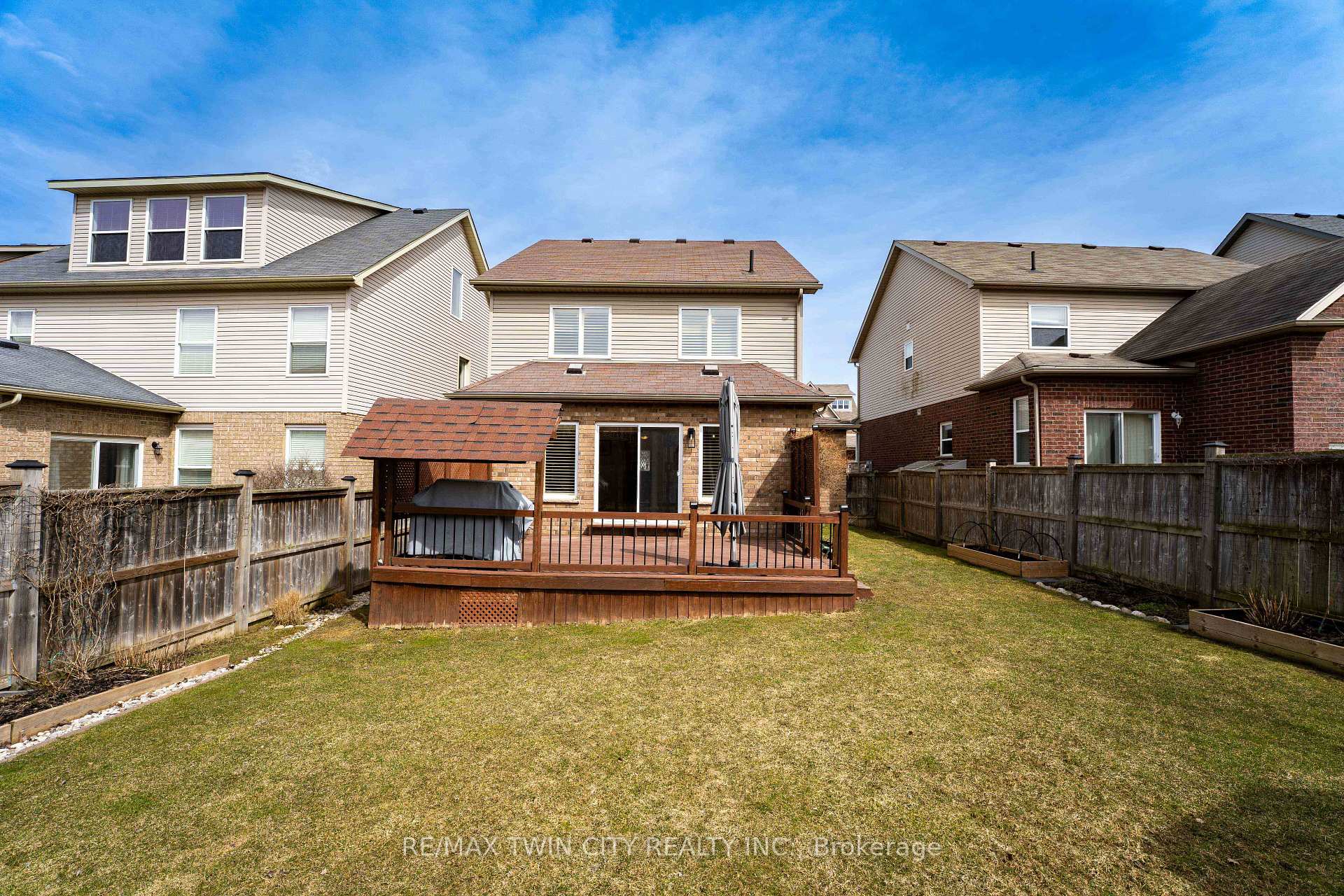 Photo 32 of 572 Altheim Crescent, Waterloo — HOMEH