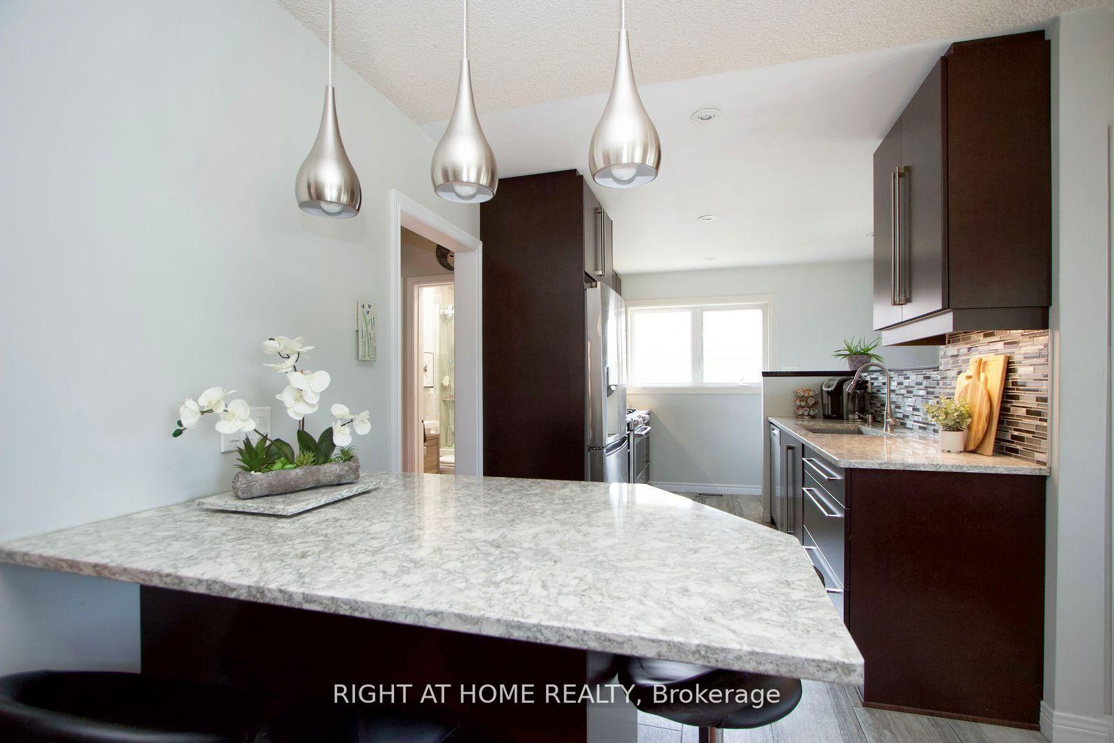 Photo 4 of 207 Hallett Avenue, Whitby, Lynde Creek — HOMEH