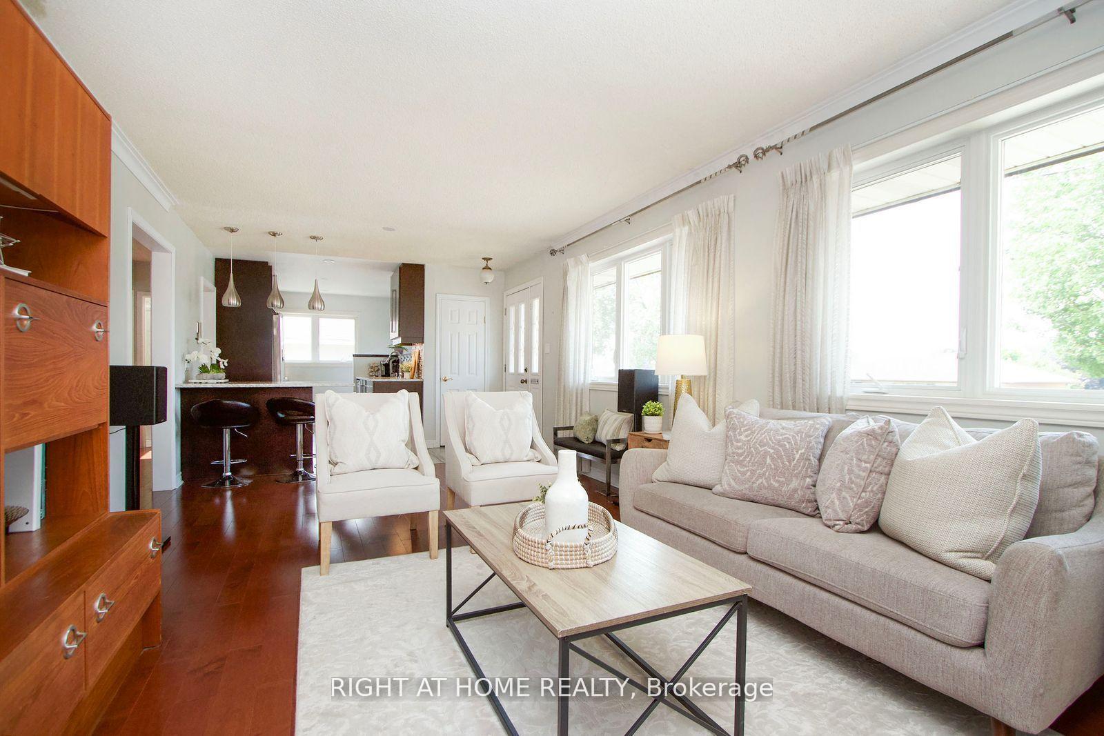 Photo 15 of 207 Hallett Avenue, Whitby, Lynde Creek — HOMEH