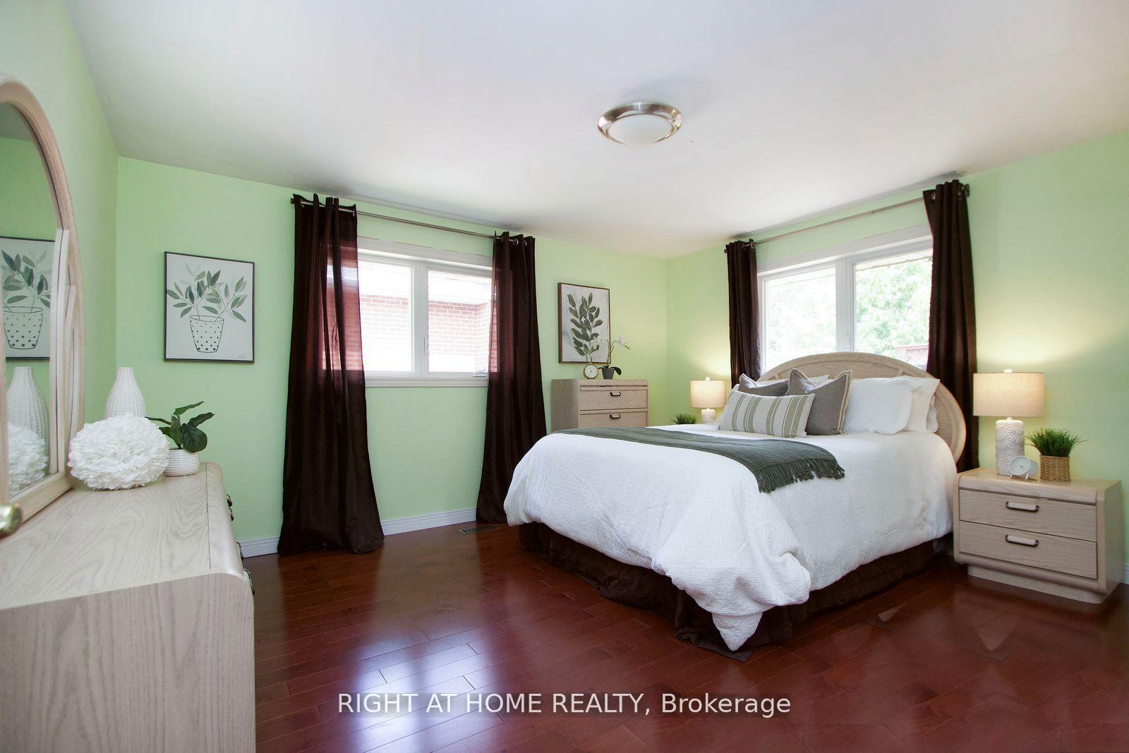 Photo 17 of 207 Hallett Avenue, Whitby, Lynde Creek — HOMEH
