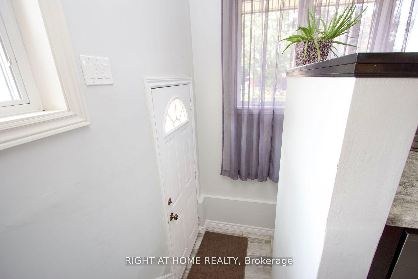 Photo 21 of 207 Hallett Avenue, Whitby, Lynde Creek — HOMEH