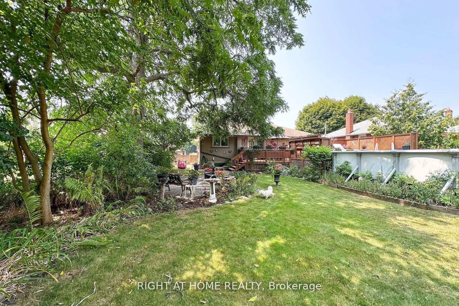 Photo 34 of 207 Hallett Avenue, Whitby, Lynde Creek — HOMEH