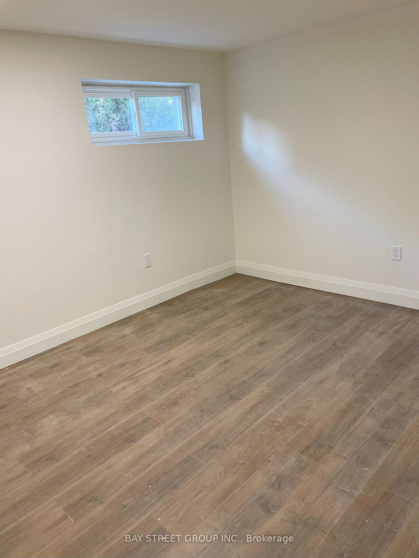 Photo 5 of Unit 1, 517 Harris Court, Whitby, Downtown Whitby — HOMEH