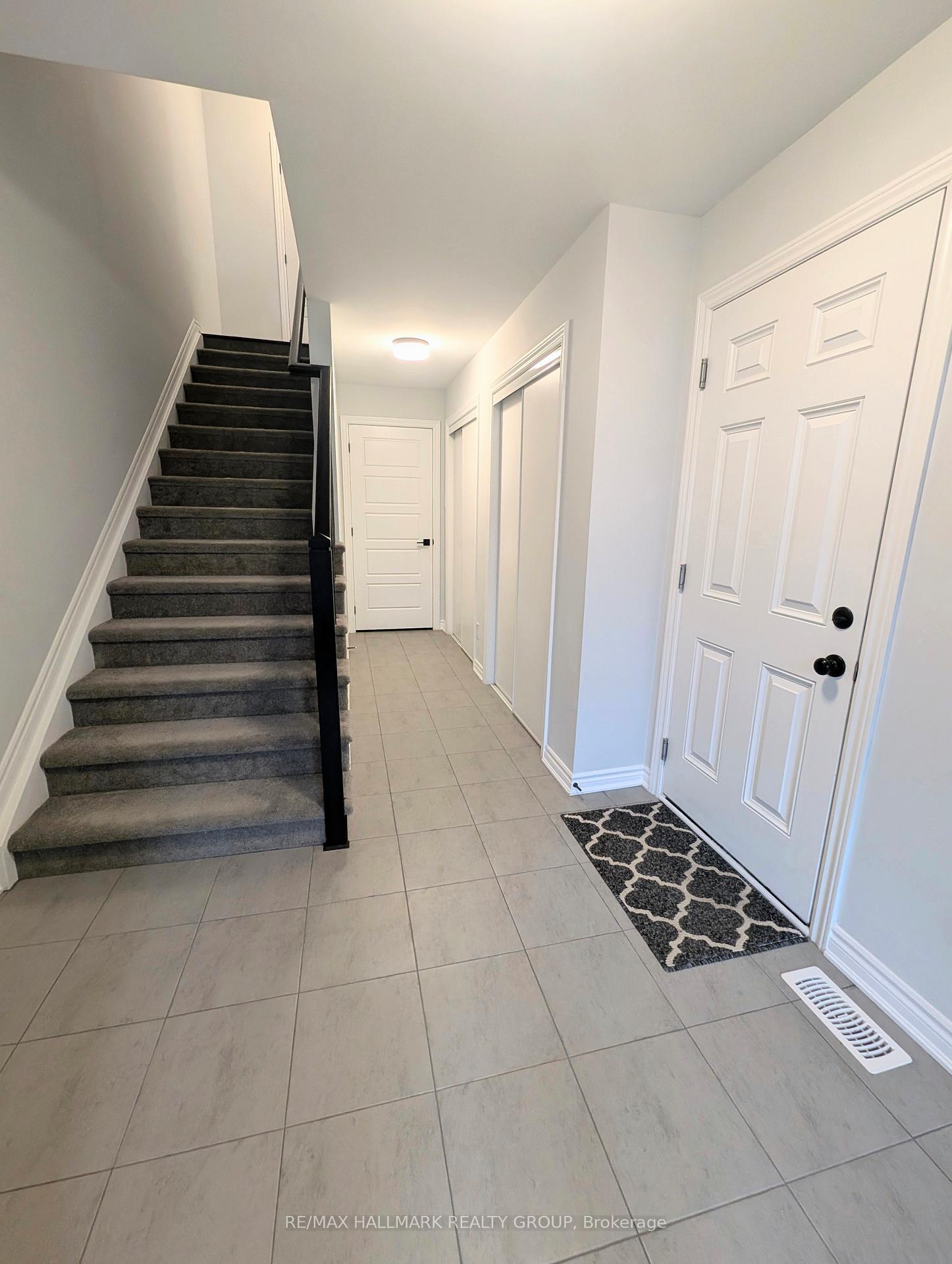 Photo 4 of 245 Atima Circle, Ottawa, Barrhaven - Half Moon Bay — HOMEH
