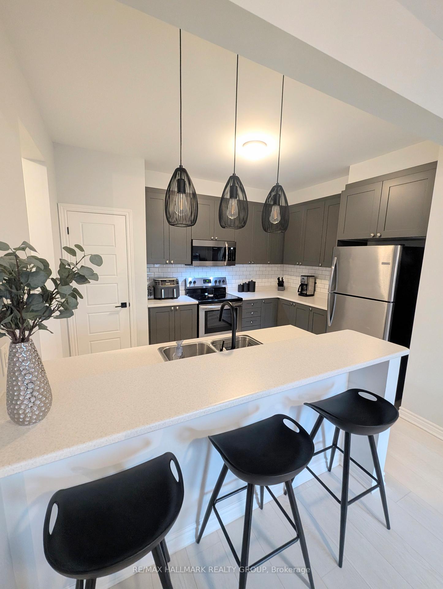 Photo 5 of 245 Atima Circle, Ottawa, Barrhaven - Half Moon Bay — HOMEH