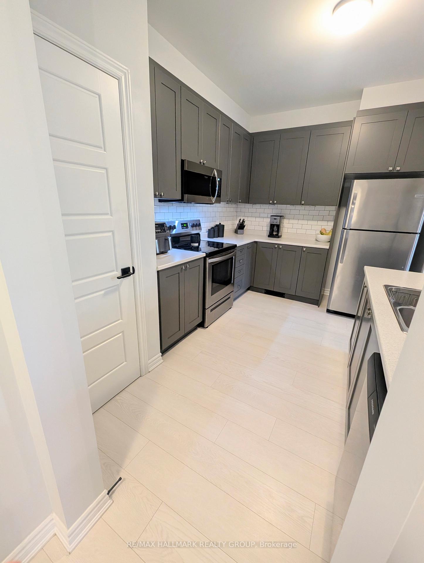 Photo 9 of 245 Atima Circle, Ottawa, Barrhaven - Half Moon Bay — HOMEH